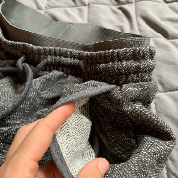 Gymshark Heather Dual Band Shorts - Black Marl - Picture 4 of 5